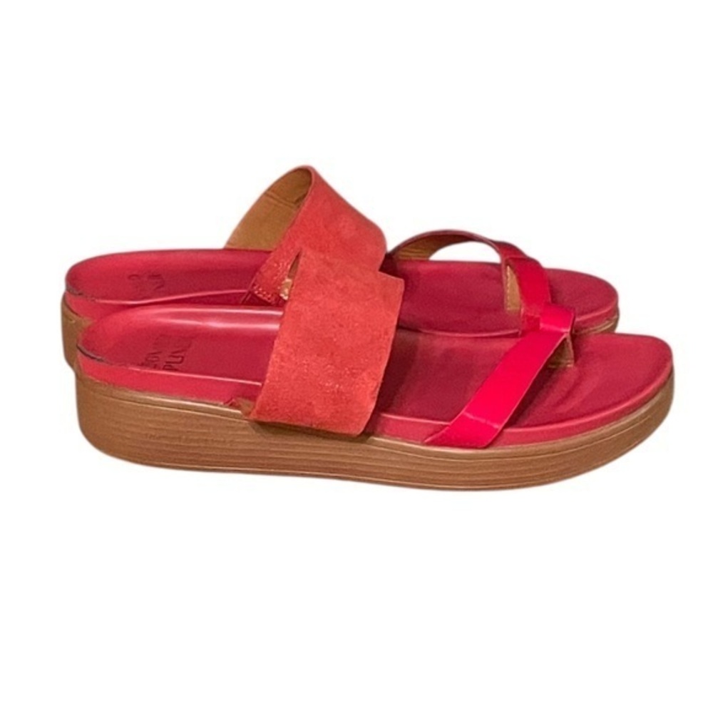 NA XXXX ???? Red Strap Suede & Patent Sandals